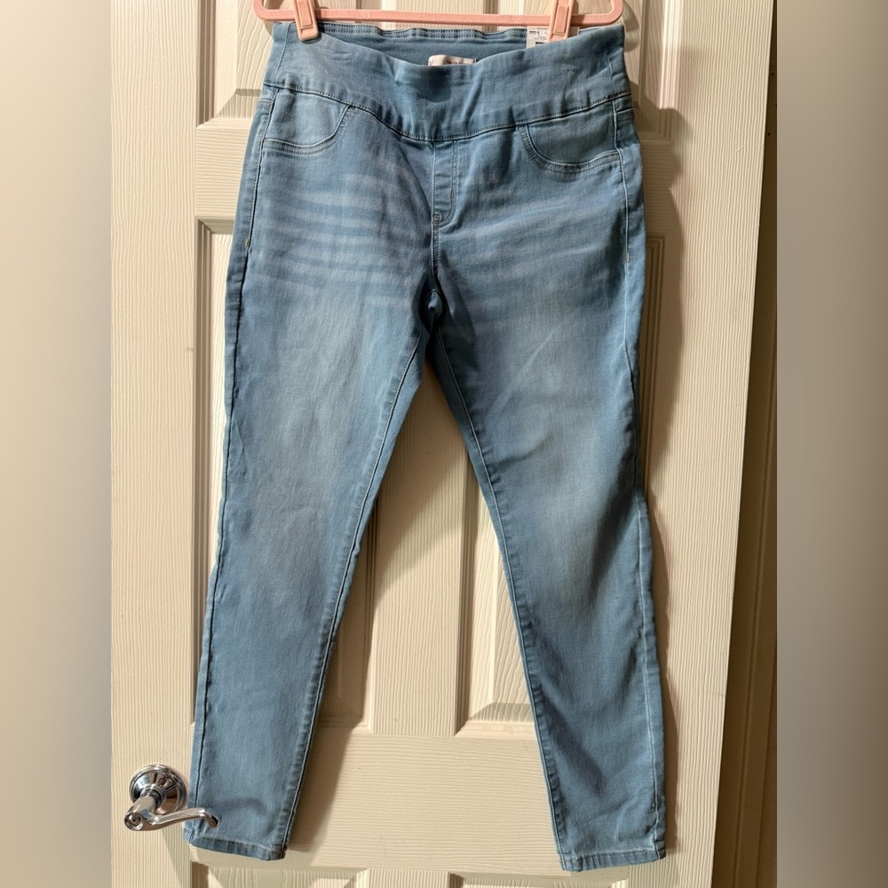 SO Light Blue Women's Pull On Jeggings